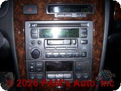 Vehicle photo 8
