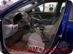 Vehicle photo 6