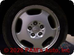 Vehicle photo 5