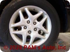 Vehicle photo 5