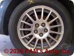 Vehicle photo 5