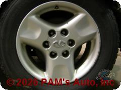 Vehicle photo 5