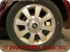 Vehicle photo 6
