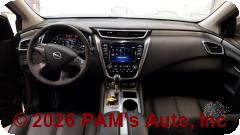 Vehicle photo 11