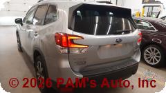 Vehicle photo 4