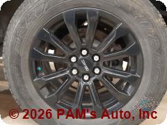 Vehicle photo 6