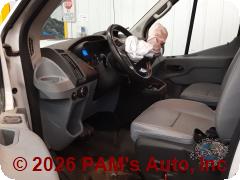 Vehicle photo 7