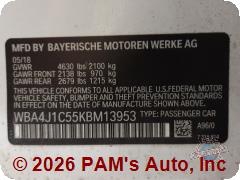 Vehicle photo 13