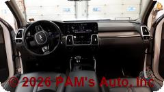 Vehicle photo 11