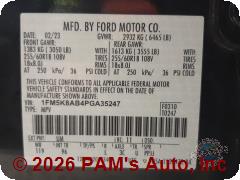 Vehicle photo 13