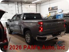 Vehicle photo 4