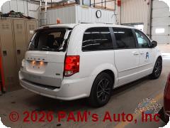Vehicle photo 3