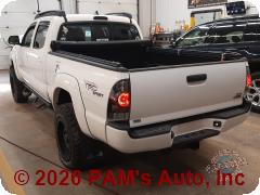 Vehicle photo 4