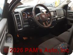 Vehicle photo 7