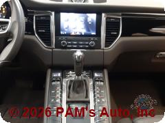 Vehicle photo 10