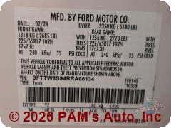 Vehicle photo 13