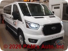 Vehicle photo 2