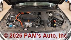 Vehicle photo 12