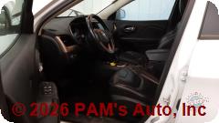 Vehicle photo 7