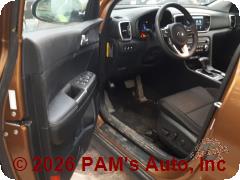 Vehicle photo 7