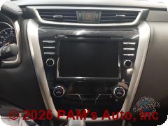 Vehicle photo 10