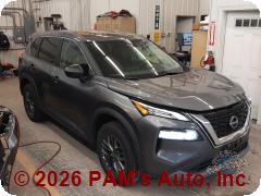 Vehicle photo 2