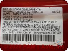 Vehicle photo 13