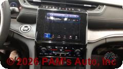 Vehicle photo 10