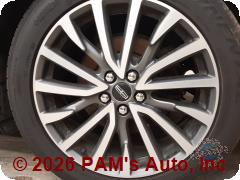 Vehicle photo 6