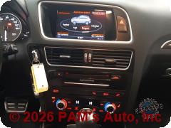 Vehicle photo 10