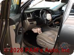 Vehicle photo 7