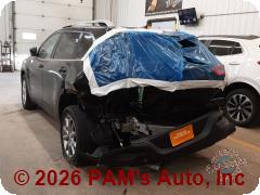 Vehicle photo 4
