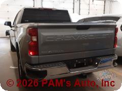 Vehicle photo 4