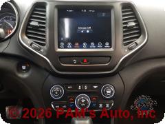 Vehicle photo 10