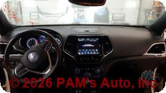 Vehicle photo 11