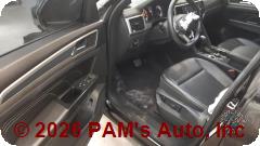 Vehicle photo 7