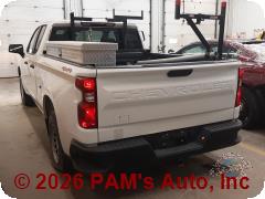 Vehicle photo 4