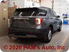 Vehicle photo 3