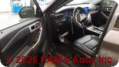 Vehicle photo 7
