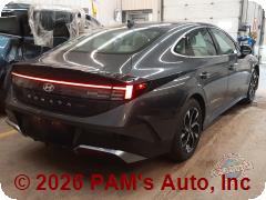 Vehicle photo 3
