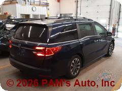 Vehicle photo 3