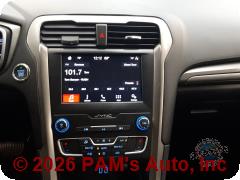 Vehicle photo 10