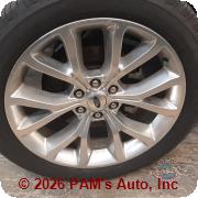 Vehicle photo 6