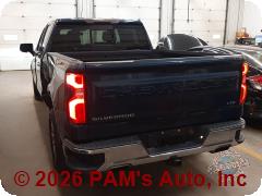 Vehicle photo 4