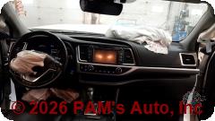 Vehicle photo 11