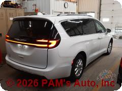 Vehicle photo 3