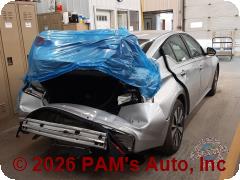 Vehicle photo 3