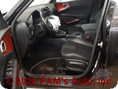 Vehicle photo 7