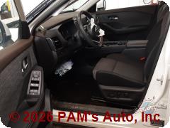 Vehicle photo 7