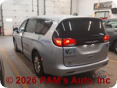 Vehicle photo 4